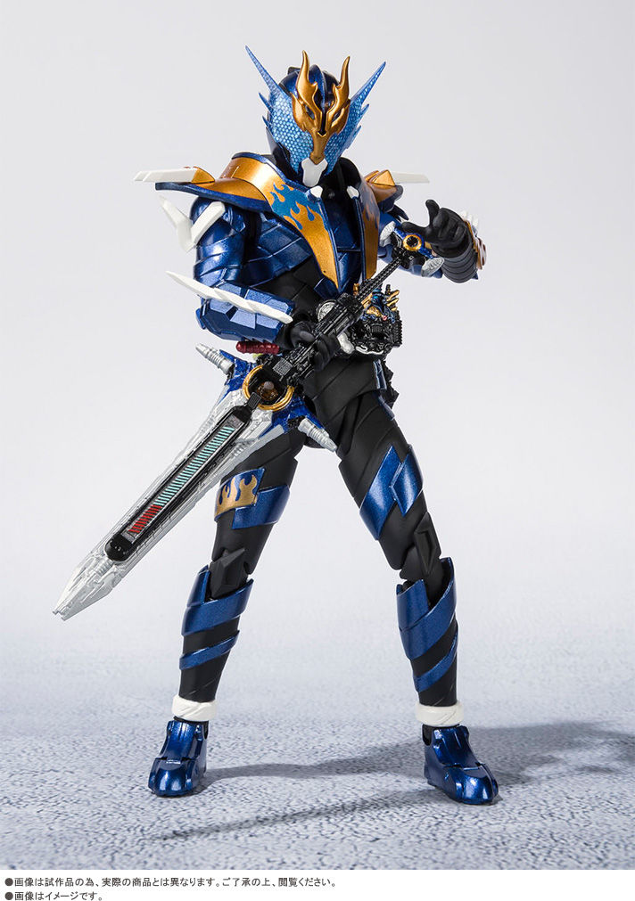 S.H.Figuarts 仮面ライダークローズ-001