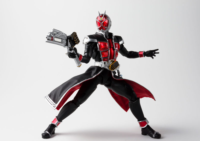 S.H.フィギュアーツ（真骨彫製法）『仮面ライダーウィザード フレイムスタイル｜仮面ライダーウィザード』可動フィギュア-005