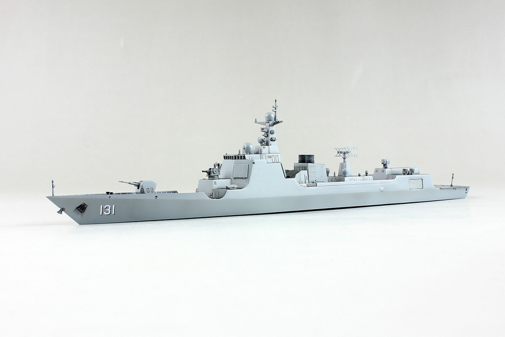 1/700『中国海軍 052D/D+型ミサイル駆逐艦』プラモデル-002
