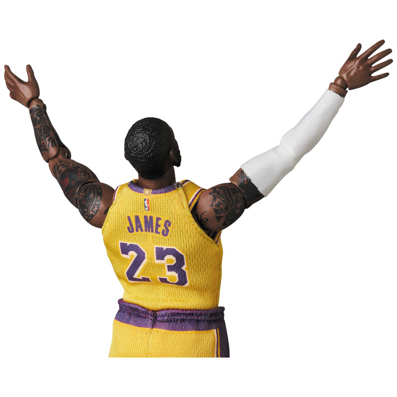 MAFEX No.127『LeBron James（Los Angeles Lakers）』レブロン ジェームズ（ロサンゼルス レイカーズ）可動フィギュア-002
