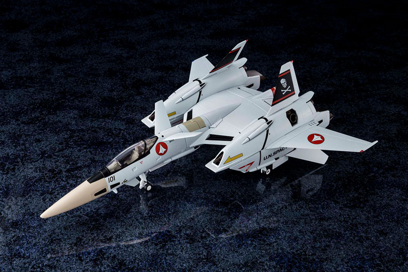 超時空要塞マクロス Flash Back 2012『完全変形VF-4A ライトニングIII 一条輝 搭乗機』1/60 可変可動フィギュア-001