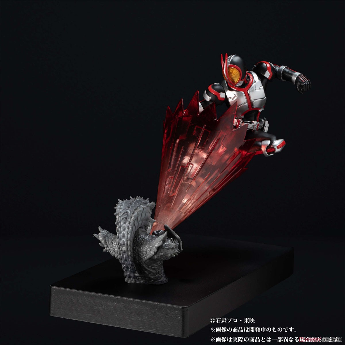 Glow In The Dark『仮面ライダーファイズ』仮面ライダー555 完成品フィギュア-001