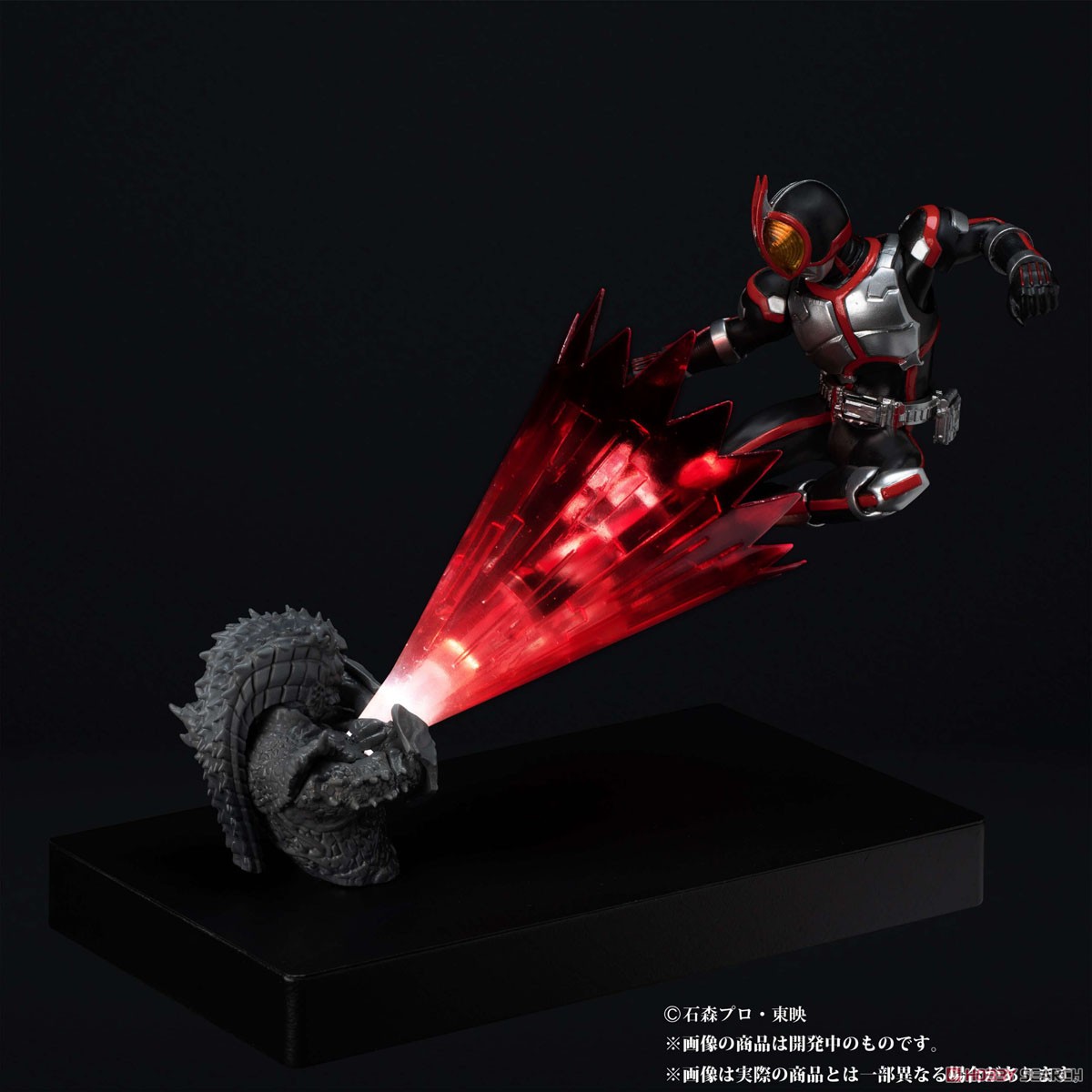 Glow In The Dark『仮面ライダーファイズ』仮面ライダー555 完成品フィギュア-005