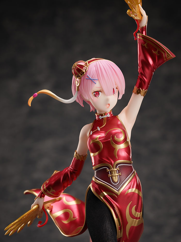 新品 エミリア 優雅美人ver. 1/7 完成品フィギュア Re：ゼロの+