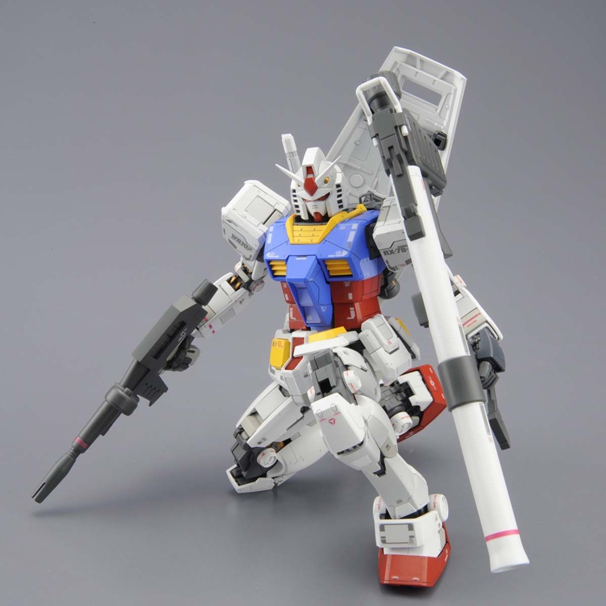 【限定販売】【再販】MG 1/100『ガンダムVer.3.0』機動戦士ガンダム プラモデル-002