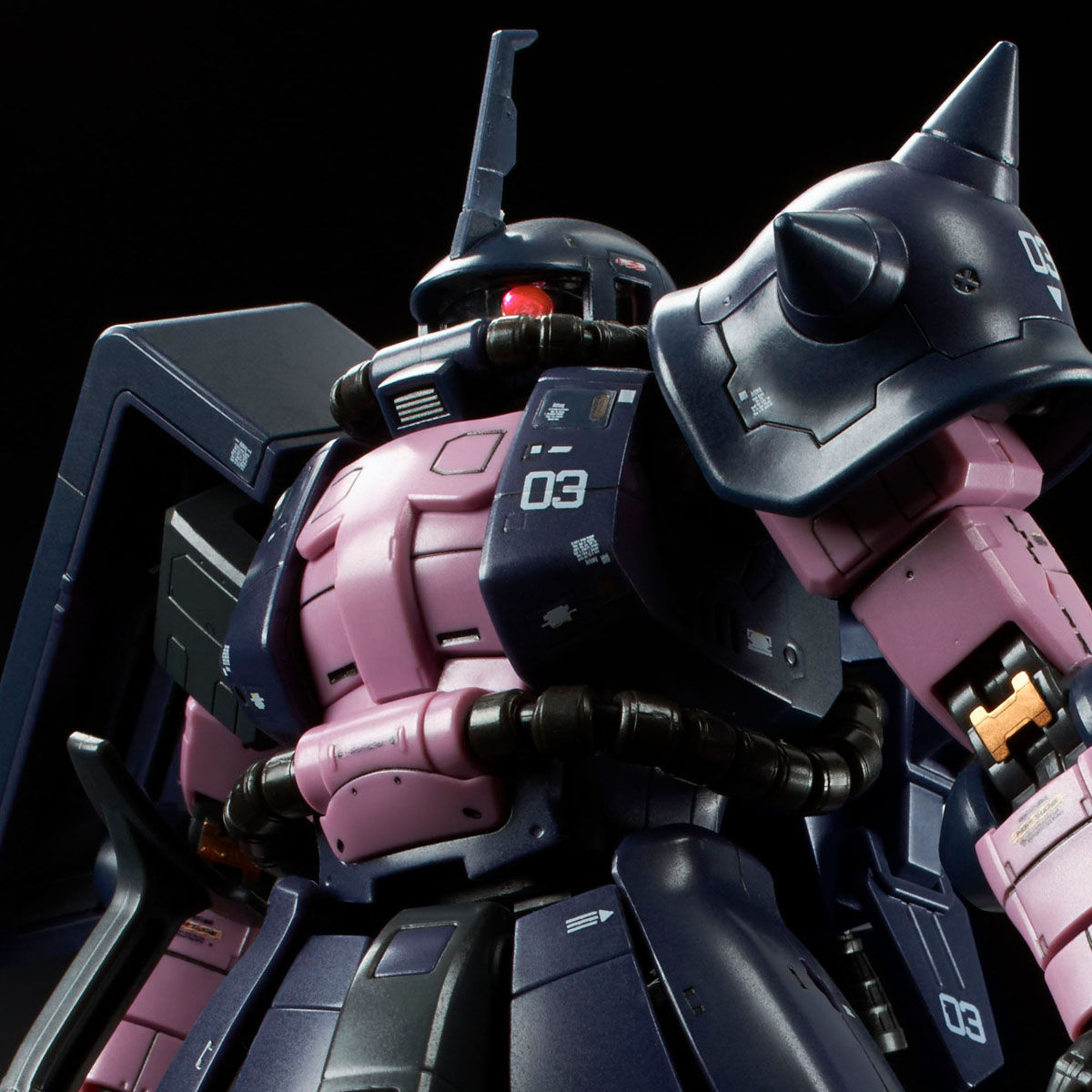 【限定販売】【再販】RG 1/144『黒い三連星専用ザクII』プラモデル-001