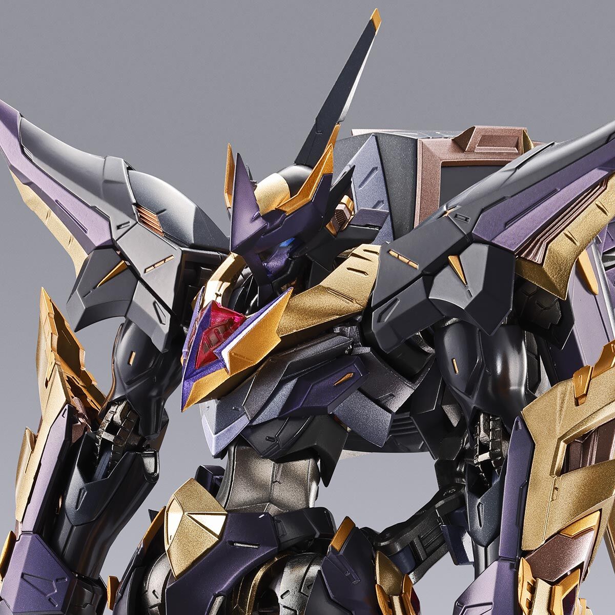 【限定販売】METAL BUILD DRAGON SCALE『ランスロット・アルビオンゼロ』可動フィギュア-001