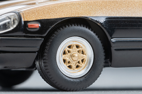 トミカリミテッドヴィンテージ ネオ『LV-N ムービースターズ01 西部警察 スーパーZ 大門圭介フィギュア付』ミニカー-008