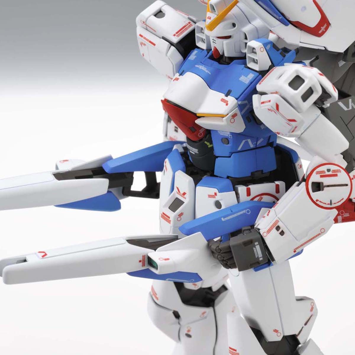 【再販】MG 1/100『Vダッシュガンダム Ver.Ka』機動戦士Vガンダム プラモデル-010