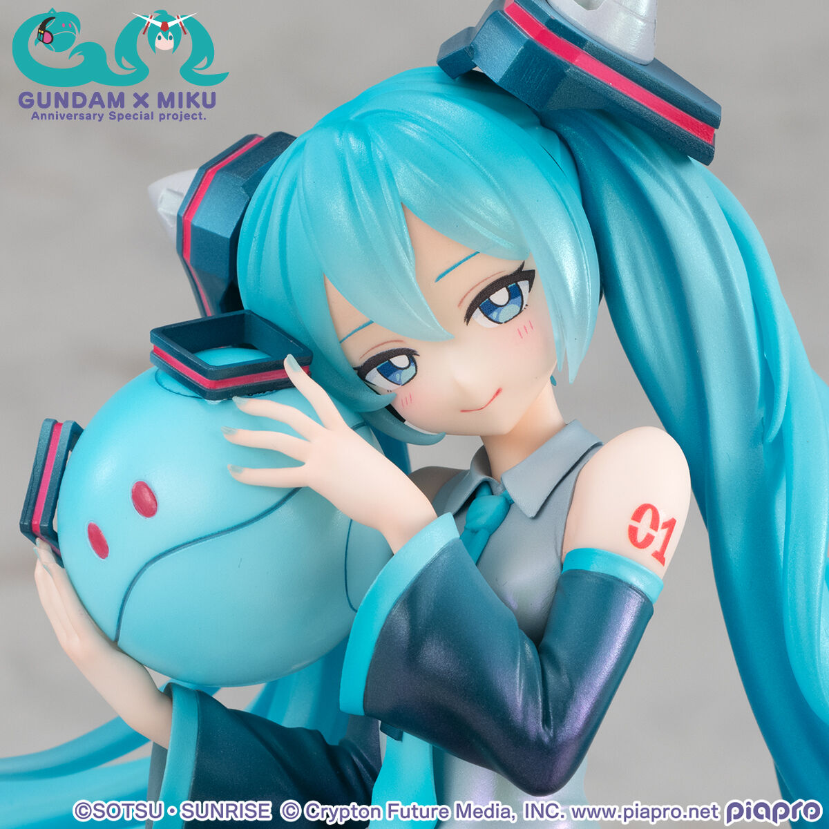 【限定販売】Lucrea(ルクリア)『初音ミク×ダブルオーガンダム』機動戦士ガンダム45周年×初音ミク 1/7 完成品フィギュア-001