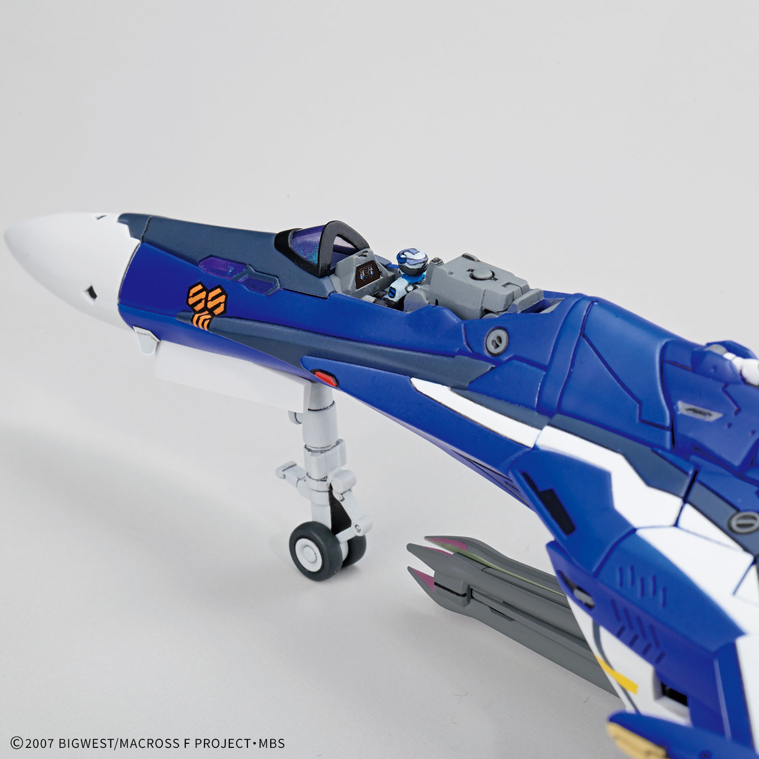 HG 1/100『VF-25G メサイアバルキリー（ミハエル・ブラン機）』マクロスF プラモデル-012