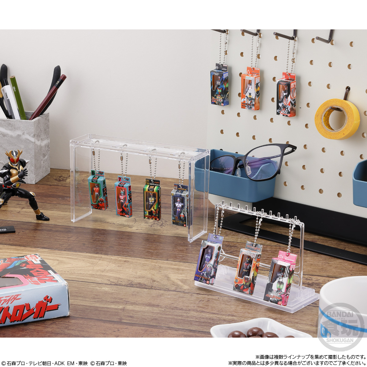 【食玩】『仮面ライダー ソフビパッケージチャーム2&チョコビスケット』10個入りBOX-009