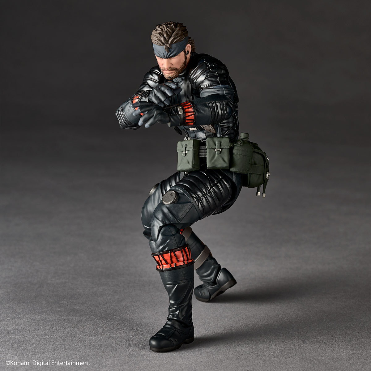 【限定販売】リボルテック アメイジング・ヤマグチ『ネイキッド・スネーク スニーキングスーツ Ver.』METAL GEAR SOLID Δ: SNAKE EATER 可動フィギュア-003