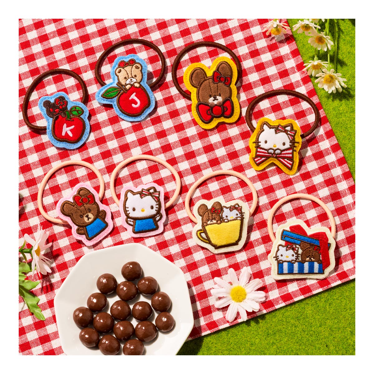 【食玩】『くまのがっこう×ハローキティ ぬいゴム&チョコボーロ』10個入りBOX-005