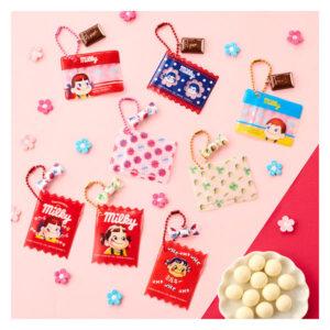 『ミルキーまんまるビスケット ミニチュアマスコット&ミニポーチつき』食玩グッズ